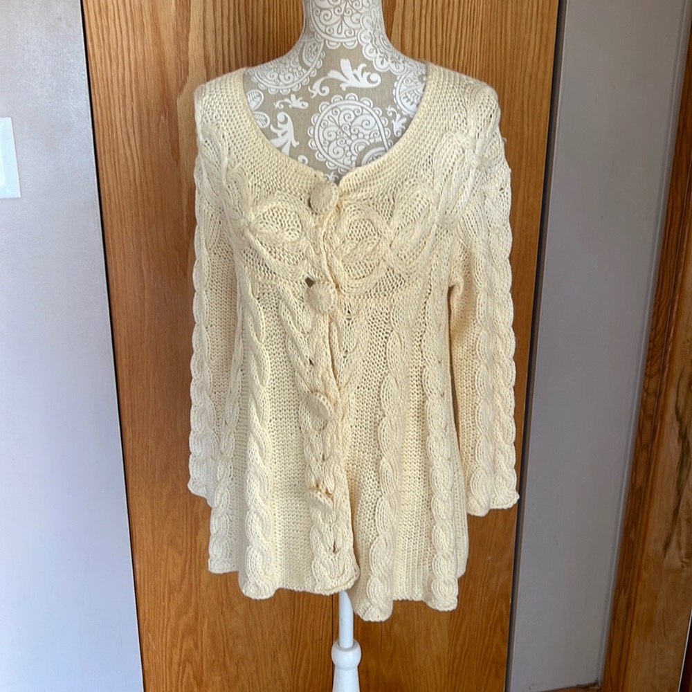 NWOT Gracie chunky knit swing cardigan. Size large